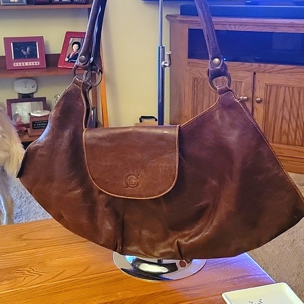 Born leather bag